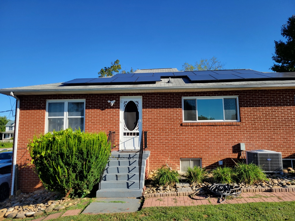 Resized_20220928_092816 Solar Panel Maintenance Knoxville | Cleaning & Service Guide