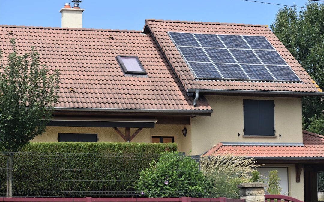 How to Turn Your Roof into a Genius with Smart Solar