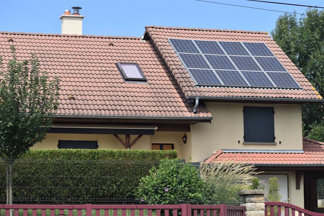 how-to-turn-your-roof-into-a-genius-with-smart-solar-image smart home solar panels