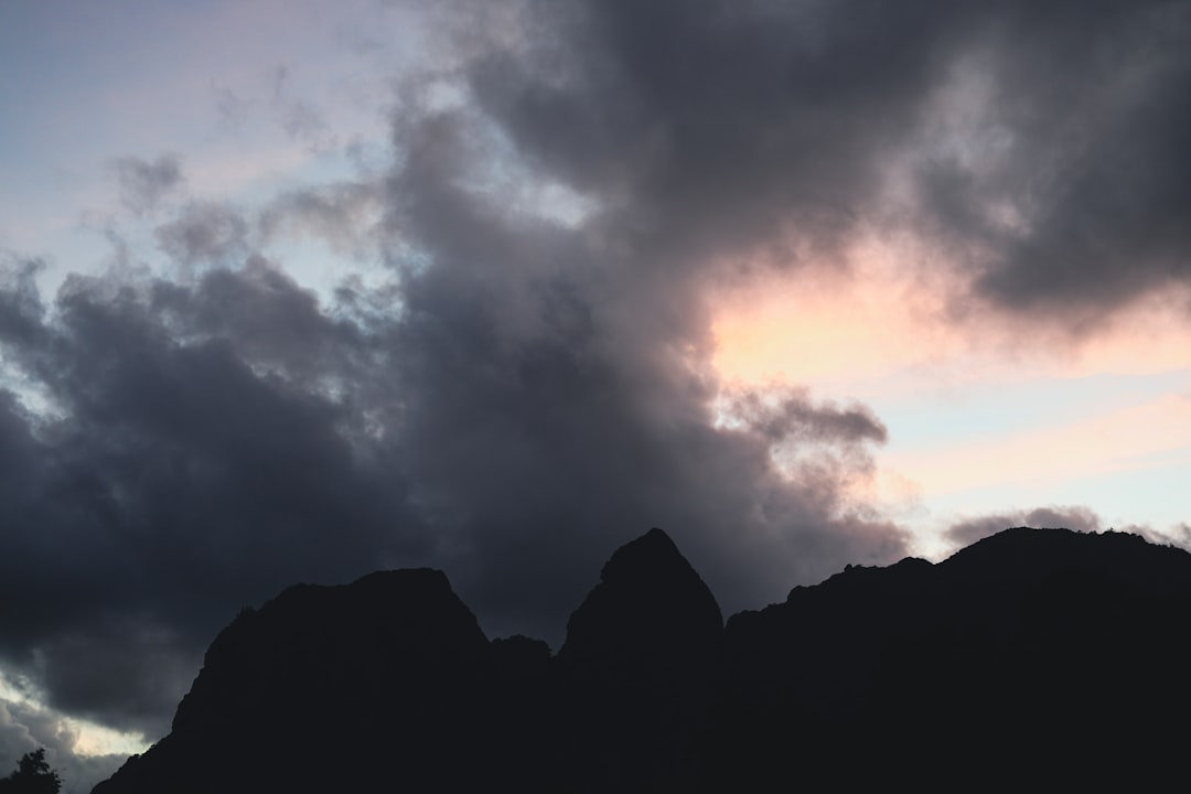 buyers-guide-best-generator-installers-maryville-2026-image Storm clouds gathering over the Great Smoky Mountains near Maryville - generator installation maryville (geo)
