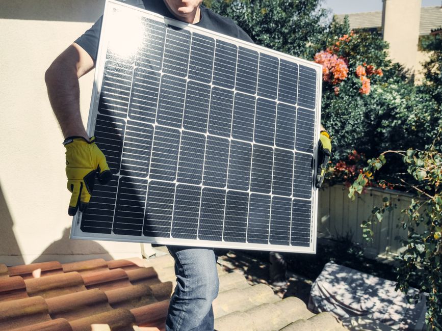 in-depth-guide-to-portable-solar-systems-image portable solar system