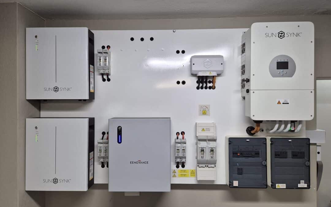 Powering Paradise: How to Choose Your Off-Grid Solar Inverter