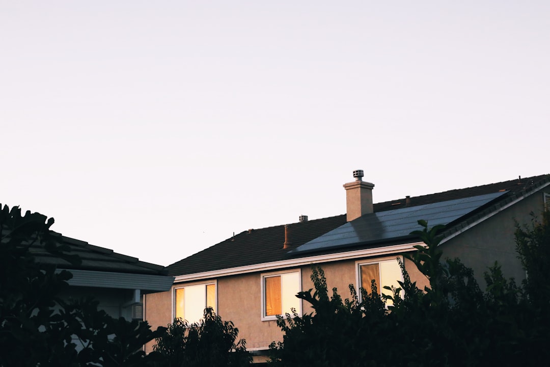 the-ultimate-guide-to-choosing-a-battery-backup-for-house-power-without-losing-your-mind-image battery backup for house power