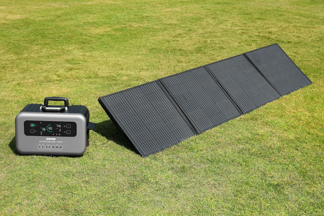 everything-to-consider-before-buying-an-800-watt-solar-generator-image portable solar power station with foldable panels at an East Tennessee campsite